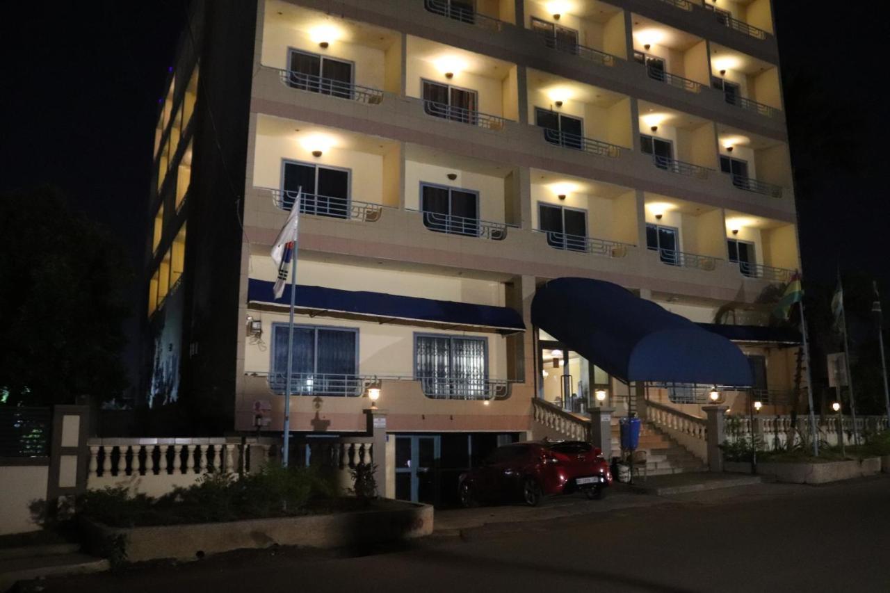 Maple Leaf Korean Hotel Accra Exterior photo