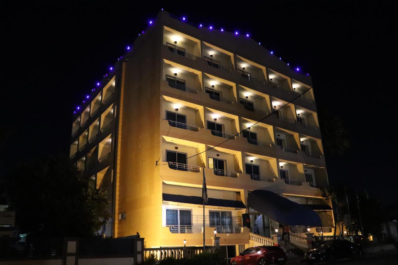 Maple Leaf Korean Hotel Achimota Exterior photo