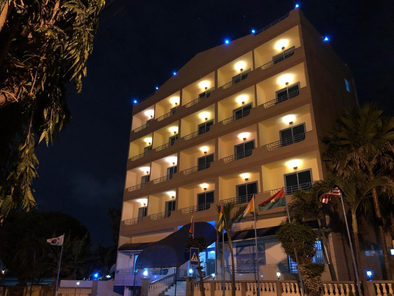 Maple Leaf Korean Hotel Accra Exterior photo